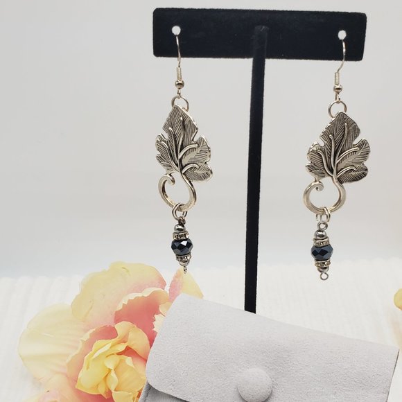 Midnight Ivy Hematite Jewelry - Silver & Dark Blue Necklace Bracelet Earring Set - Picture 8 of 14